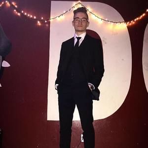 Meet your Posher, Justin